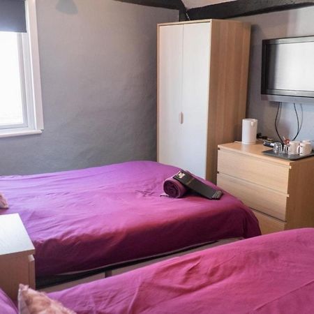 Oyo The Bell Hotel هوديسدون المظهر الخارجي الصورة